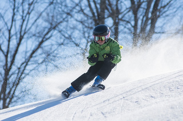 malý lyžař